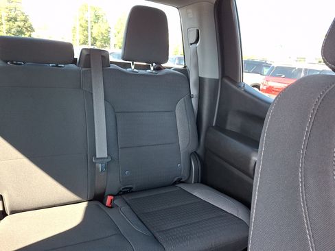 Used 2022 Chevrolet Silverado 1500 Custom RWD image 21