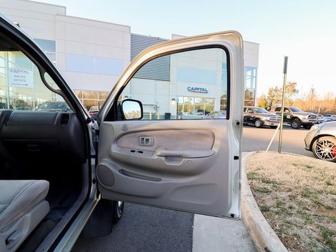 Used 2003 Toyota Tacoma PreRunner image 38