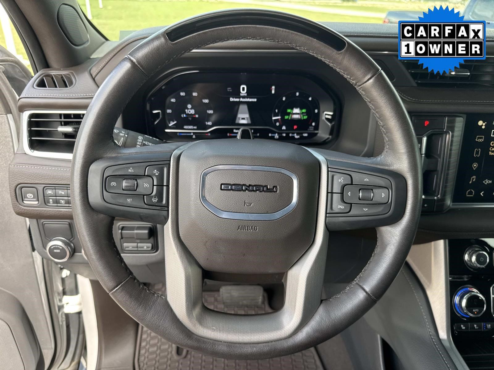 Used 2024 GMC Yukon Denali w/ Advanced Technology Package RWD image 35