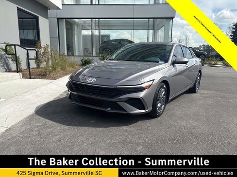 Used 2024 Hyundai Elantra SEL image 1