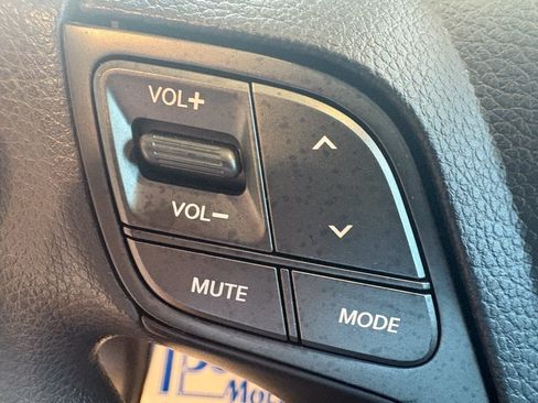 Used 2017 Hyundai Santa Fe Sport FWD image 13