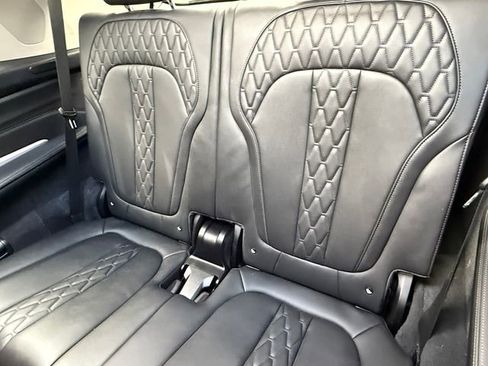 Used 2023 BMW X7 xDrive40i image 20