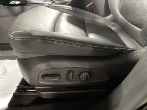 Used 2023 Buick Encore GX Essence w/ Advanced Technology Package image 10