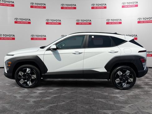 Used 2024 Hyundai Kona SEL AWD/4WD image 8