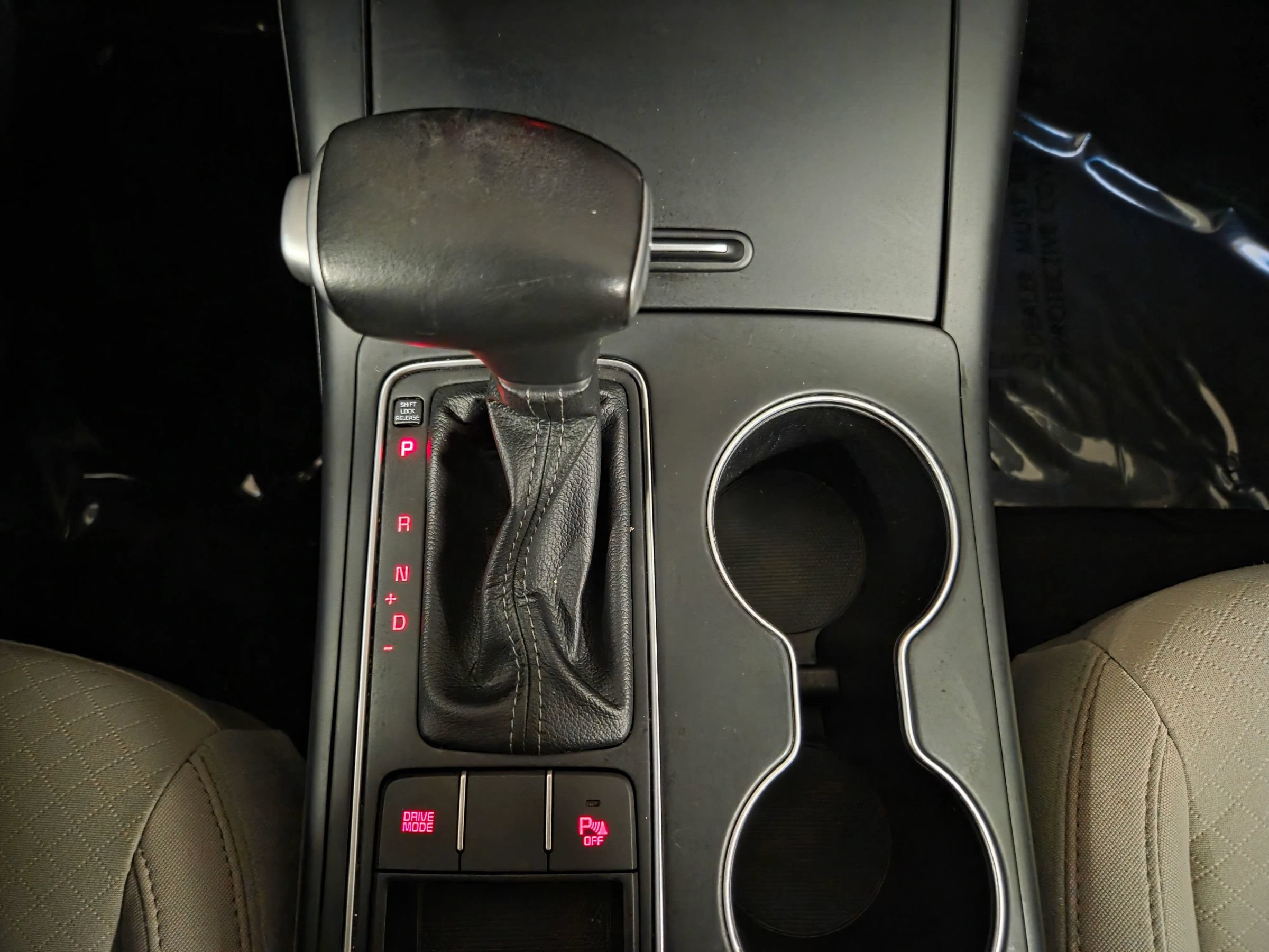 Used 2020 Kia Sorento S FWD image 25