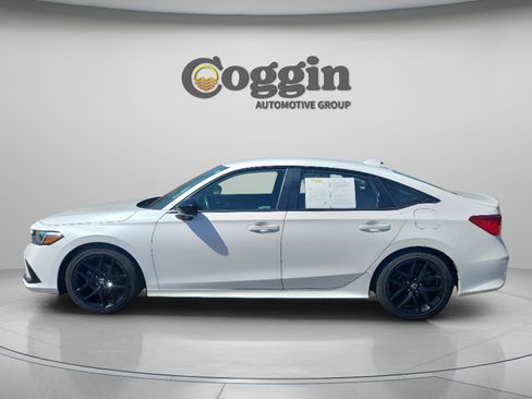 Used 2023 Honda Civic Sport image 2