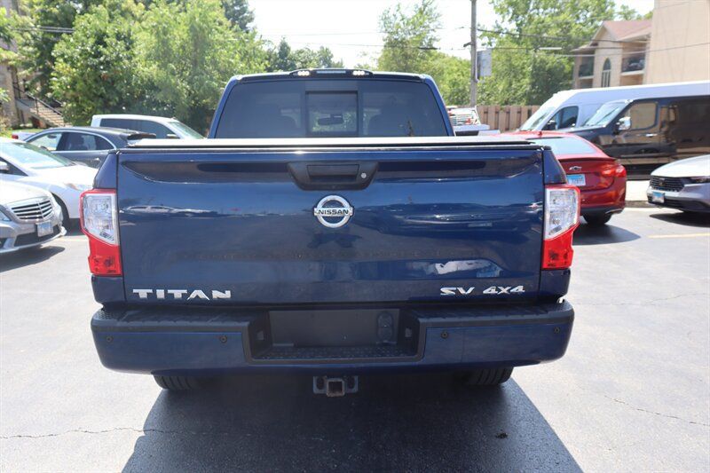 Used 2017 Nissan Titan SV AWD/4WD image 6