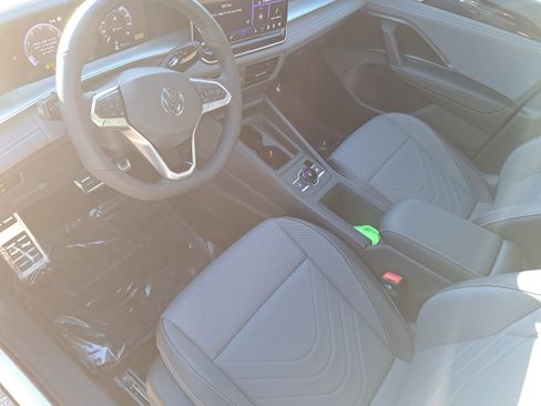 New 2026 Volkswagen Tiguan SE R-Line image 16