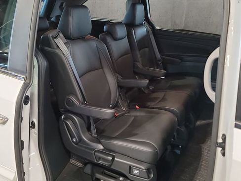 Used 2023 Honda Odyssey Touring image 21