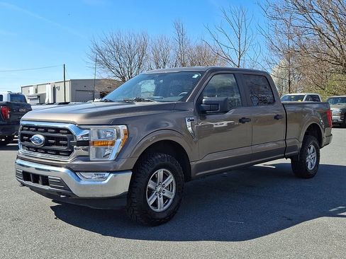 Used 2022 Ford F150 XLT w/ Trailer Tow Package AWD/4WD image 3