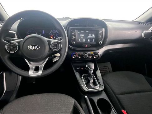Used 2020 Kia Soul S FWD image 15