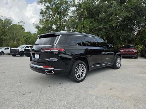 Used 2022 Jeep Grand Cherokee L Summit w/ Advanced Protech Group IV RWD image 4