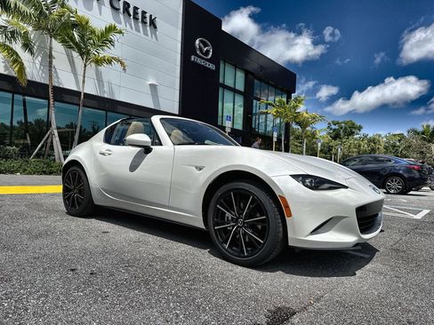 New 2026 MAZDA MX-5 Miata RF Grand Touring RWD image 22