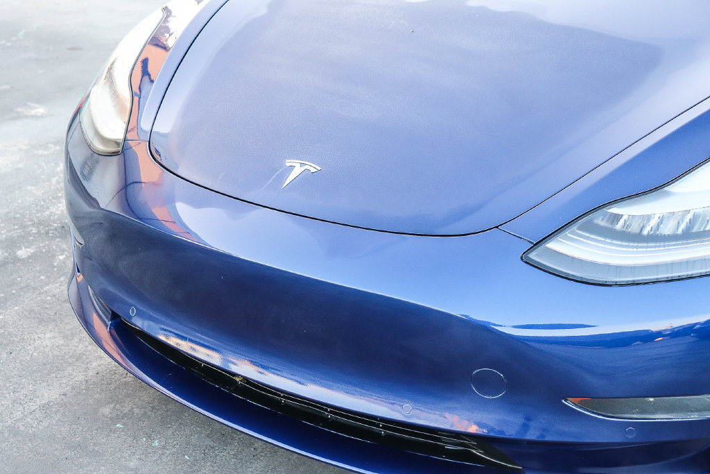 Used 2018 Tesla Model 3 Long Range RWD image 6