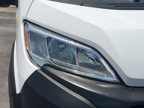 Used 2025 RAM ProMaster 2500 w/ Convenience Group FWD image 10