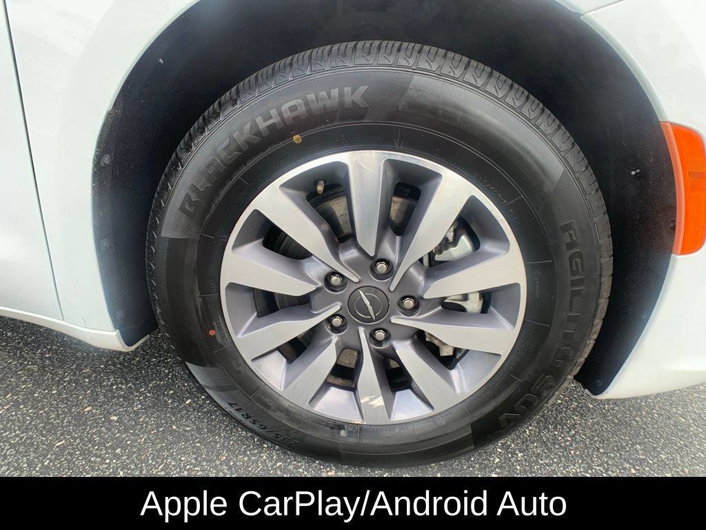 Used 2023 Chrysler Pacifica Touring-L FWD image 32