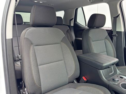 Used 2020 Chevrolet Traverse LS FWD image 35