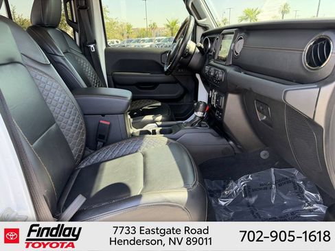 Used 2021 Jeep Wrangler Unlimited Sahara AWD/4WD image 15