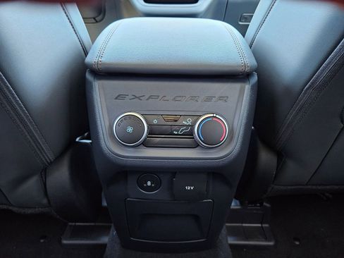 New 2026 Ford Explorer Active w/ Active Comfort Package RWD image 27