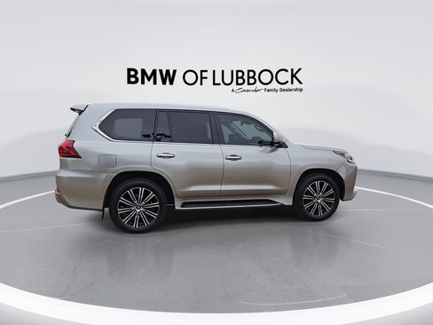 Used 2019 Lexus LX 570 4WD w/ Luxury Package image 9