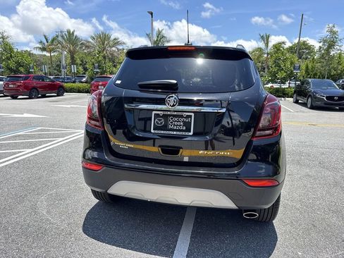 Used 2021 Buick Encore Preferred w/ Safety Package FWD image 25