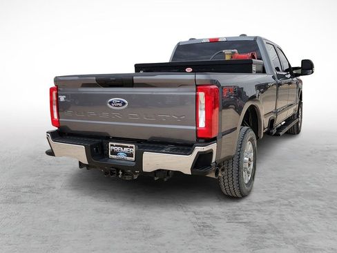 Used 2024 Ford F250 XLT image 10