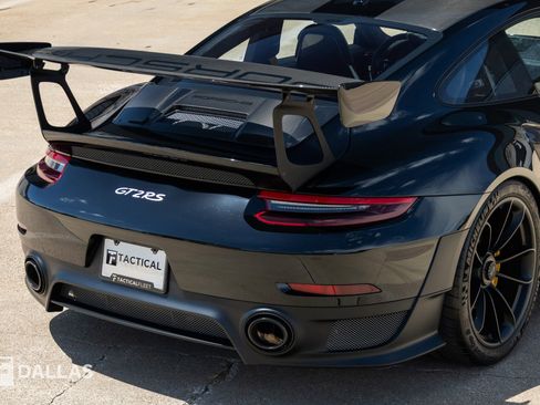 Used 2018 Porsche 911 GT2 RS RWD image 16