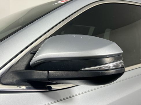 Used 2015 Toyota Highlander XLE image 12