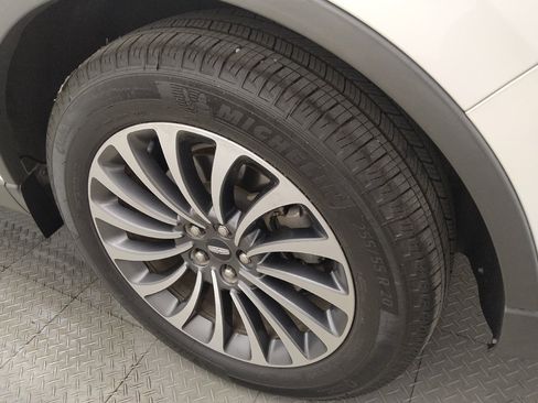 Used 2021 Lincoln Aviator Reserve w/ Equipment Group 201A RWD image 31