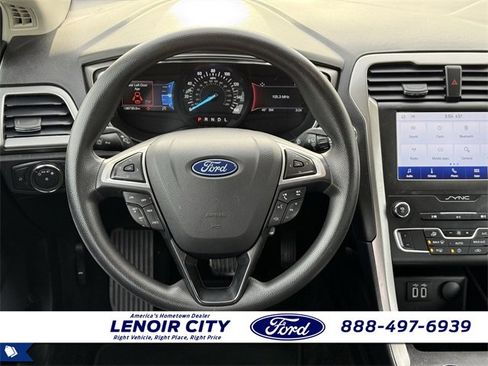 Certified 2020 Ford Fusion SE image 17