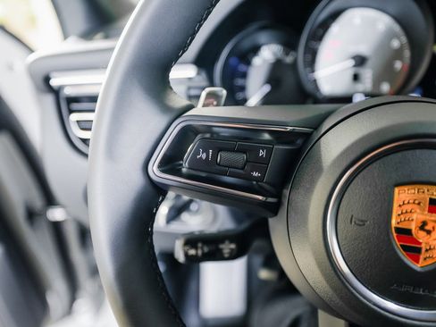 New 2026 Porsche Macan S image 17