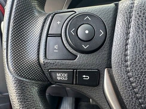 Used 2014 Toyota Corolla LE FWD image 18
