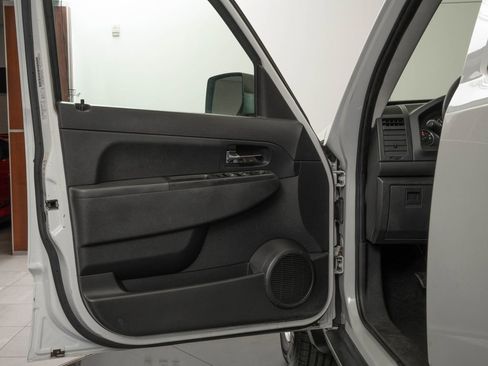 Used 2012 Jeep Liberty Sport image 24