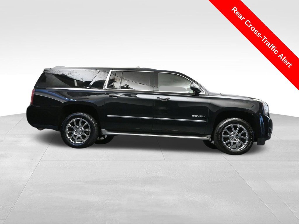 Used 2015 GMC Yukon XL Denali w/ Touring Package RWD image 29