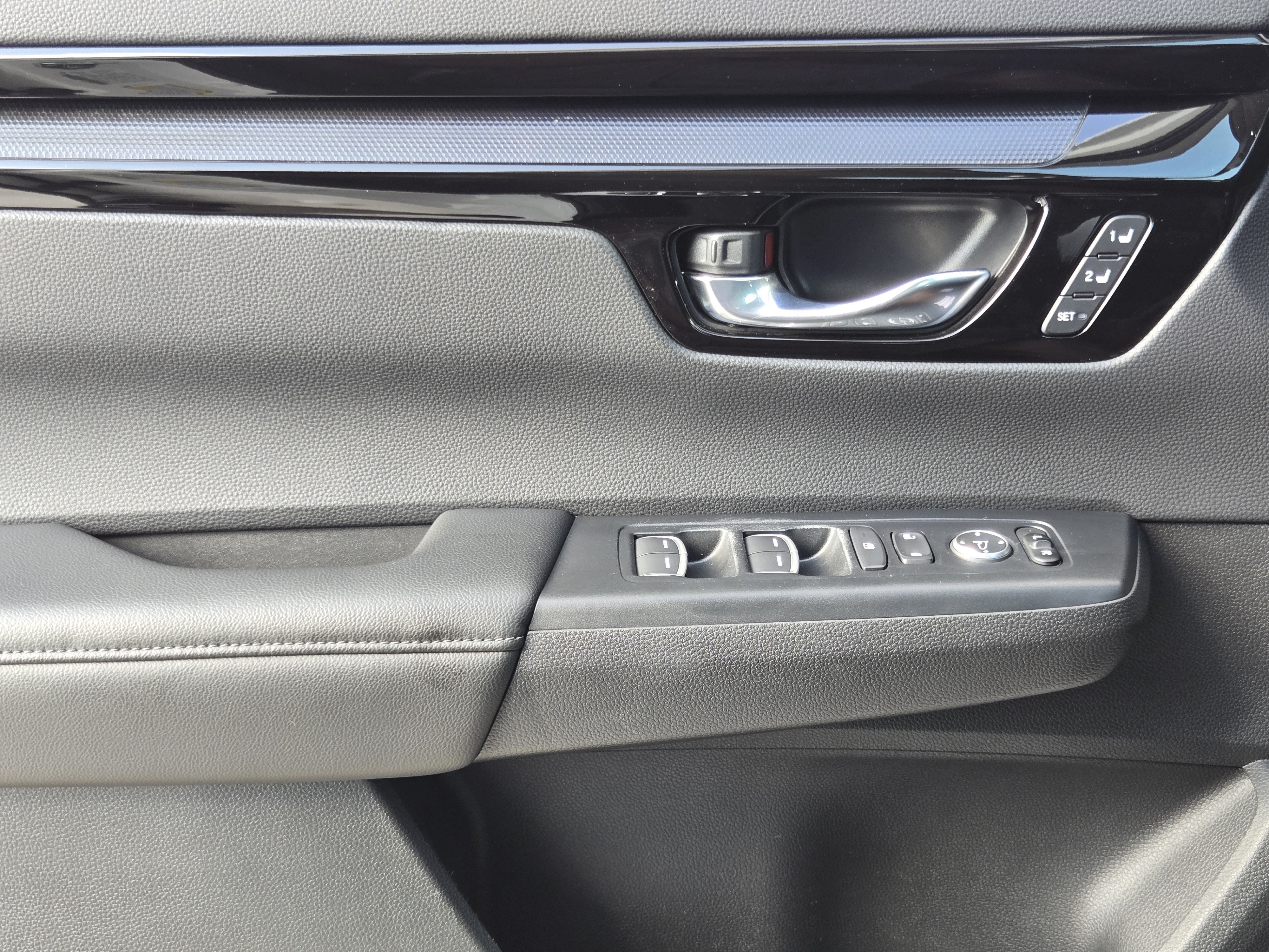 Used 2025 Honda CR-V EX-L image 24