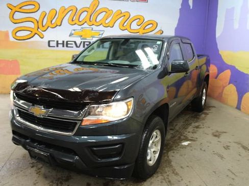 Used 2017 Chevrolet Colorado W/T w/ WT Convenience Package AWD/4WD image 4