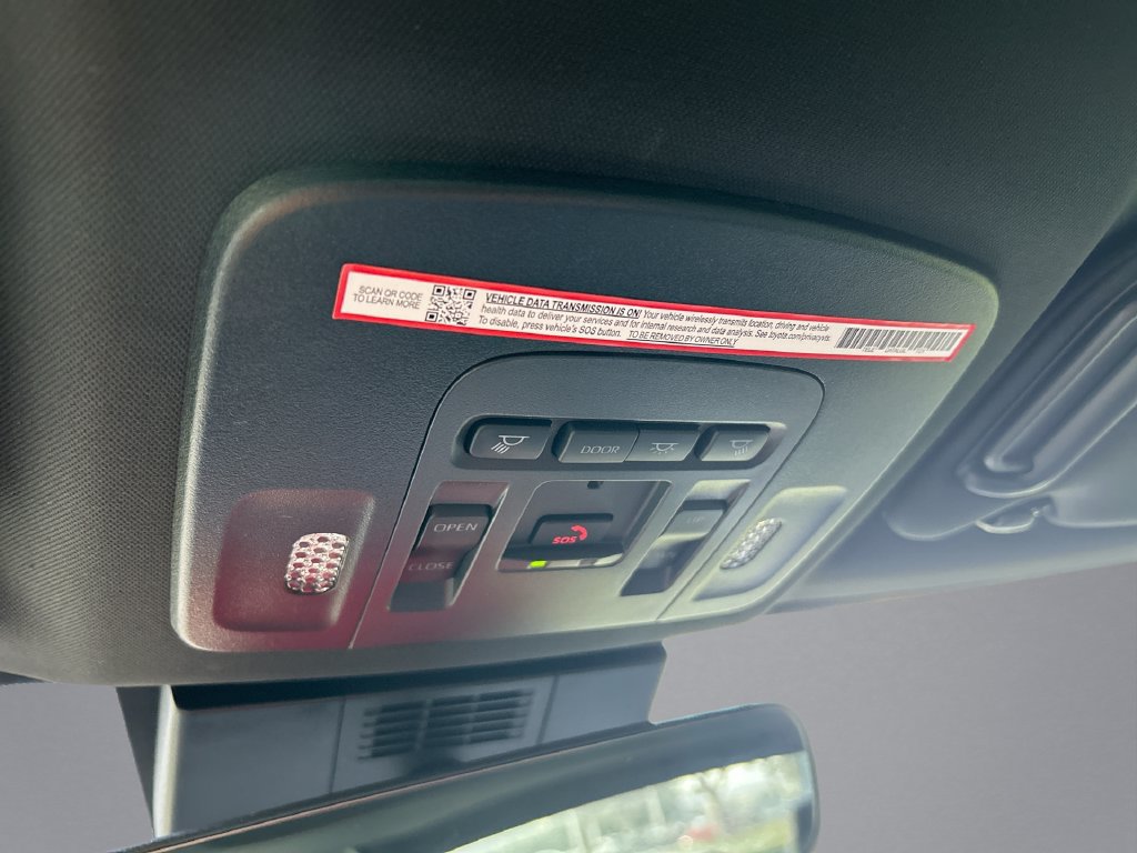 Used 2025 Toyota Camry SE FWD image 28