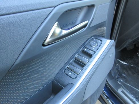 Used 2026 Lexus GX 550 w/ Cold Area Package AWD/4WD image 33