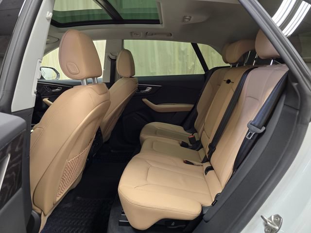 Certified 2025 Audi Q8 Premium AWD/4WD image 29