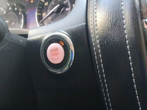 Used 2018 Nissan Armada SL image 31