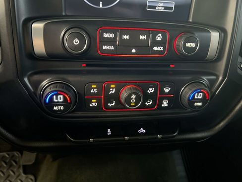 Used 2015 GMC Sierra 1500 SLE w/ SLE Value Package AWD/4WD image 16