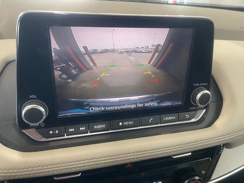 Certified 2022 Nissan Rogue SV w/ SV Premium Package FWD image 8