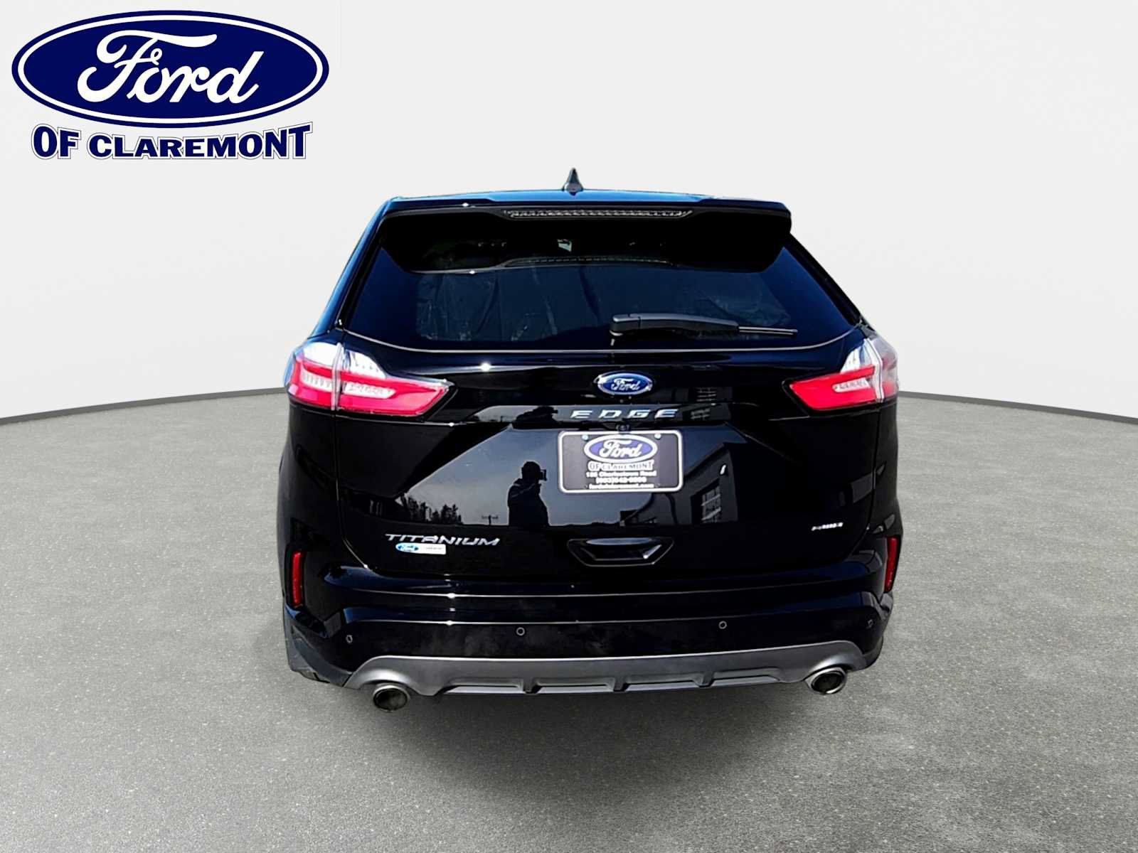 Used 2023 Ford Edge Titanium w/ Equipment Group 301A AWD/4WD image 7