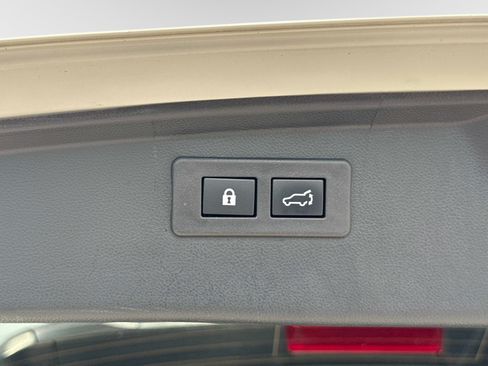 Used 2022 Subaru Outback Touring AWD/4WD image 14