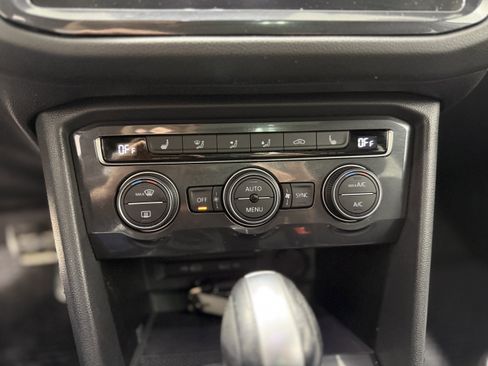 Used 2021 Volkswagen Tiguan SE R-Line image 20