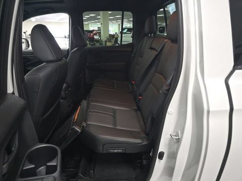 Used 2025 Honda Ridgeline TrailSport image 12