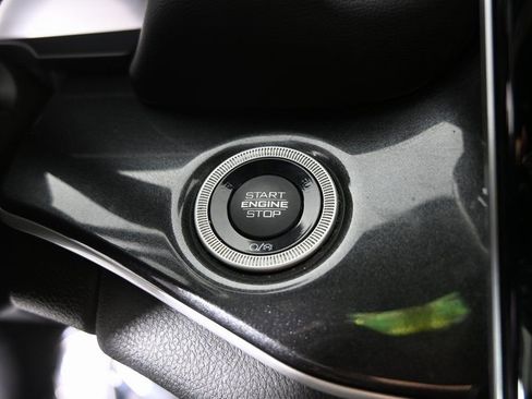 Used 2023 Jeep Grand Cherokee Altitude image 35