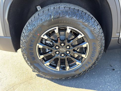 New 2026 Chevrolet Traverse Z71 image 9