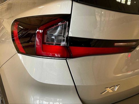 Used 2025 BMW X1 xDrive28i w/ Convenience Package image 14