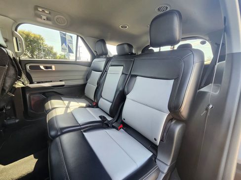 Used 2023 Ford Explorer XLT w/ Equipment Group 202A image 10